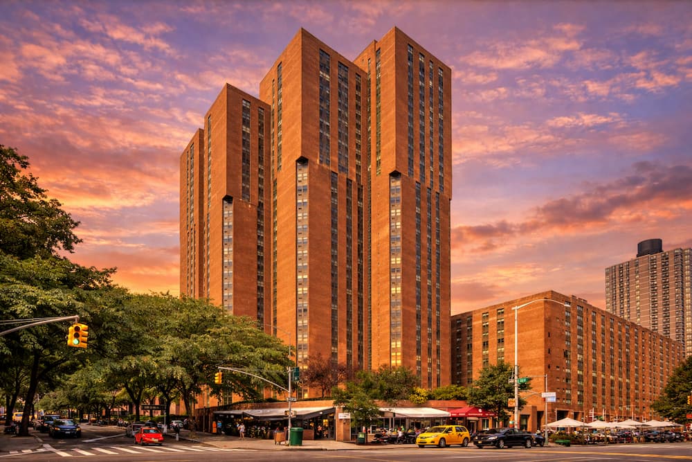 Knickerbocker Plaza – 1751 2nd Avenue, New York